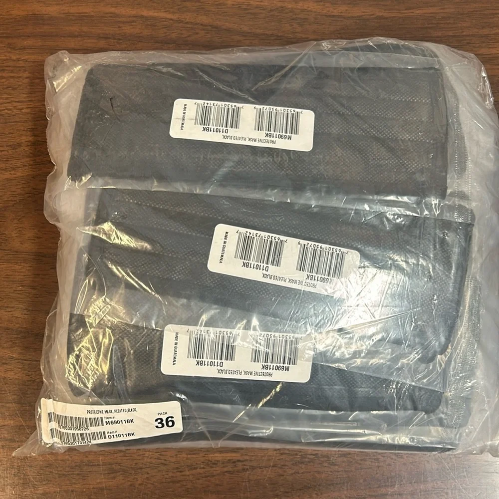Protective Mask Pleated Black Pack of 36